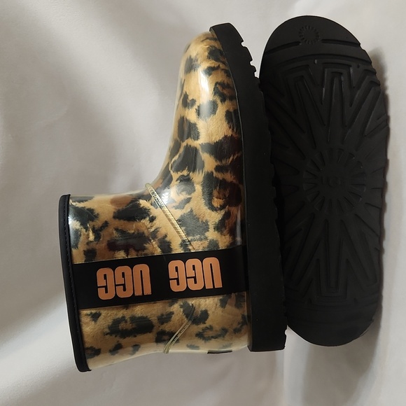 UGG Classic Clear Mini Panther Boots (W Size 7) - Picture 5 of 14